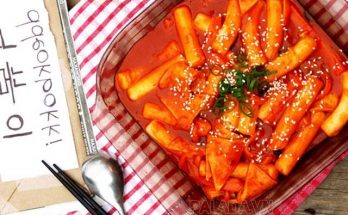 Bánh gạo cay Hàn Quốc Tokbokki