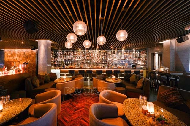 Lounge là sự pha trộn giữa quán cà phê và bar