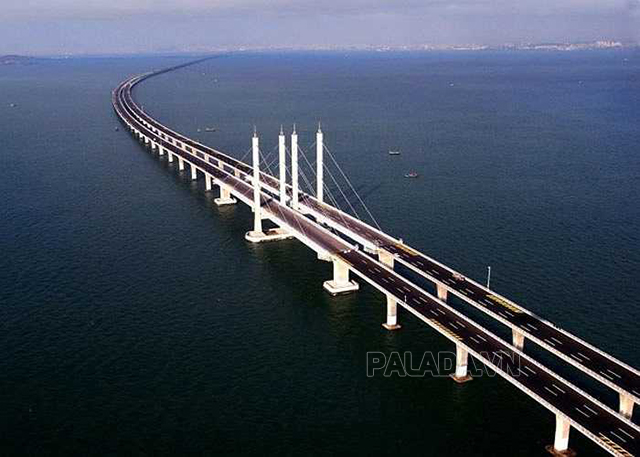 Cầu nào dài nhất miền Tây