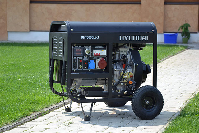 Máy phát điện 5kw chạy dầu model DHY6000LE Hyundai