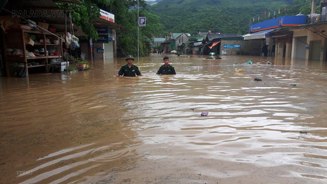 Biến đổi khí hậu gây nên ngập lụt liên tục tại Việt Nam