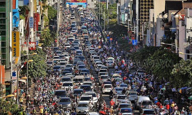 Ô nhiễm môi trường tại Việt Nam do khí thải từ xe cộ