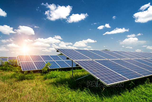 Năng lượng mặt trời là loại năng lượng hoàn toàn có thể tái tạo