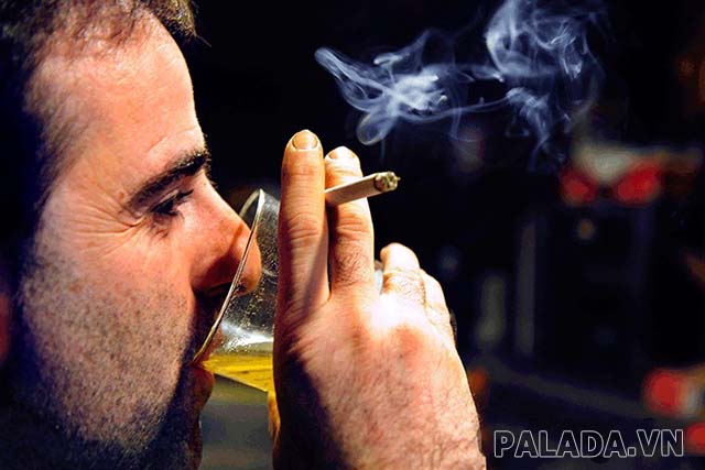 Con người thường có xu hướng sa vào tệ nạn xã hội như rượu bia, thuốc lá