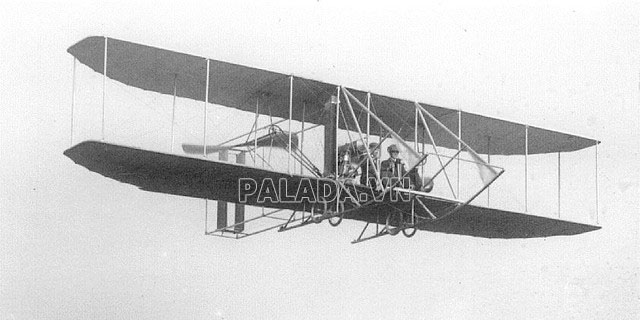 Máy bay ra đời vào năm 1903 bởi 2 anh em nhà Wright