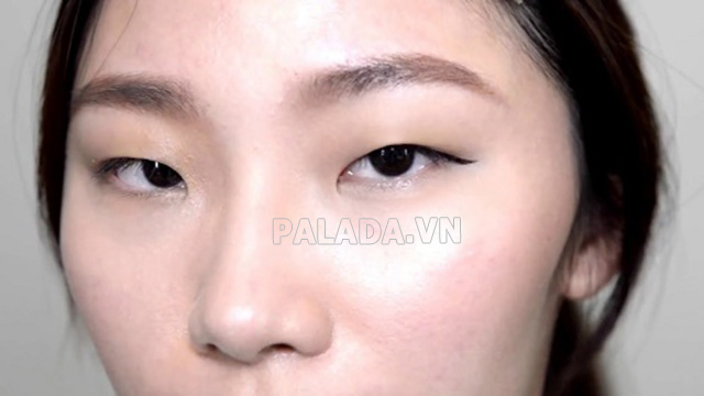 Phụ nữ có mắt ti hí (mắt lươn) là người không thật lòng và có phần ghê gớm