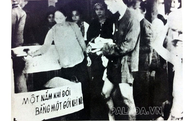 Phong trào hũ gạo cứu đói trong Cách mạng Tháng 8 năm 1945