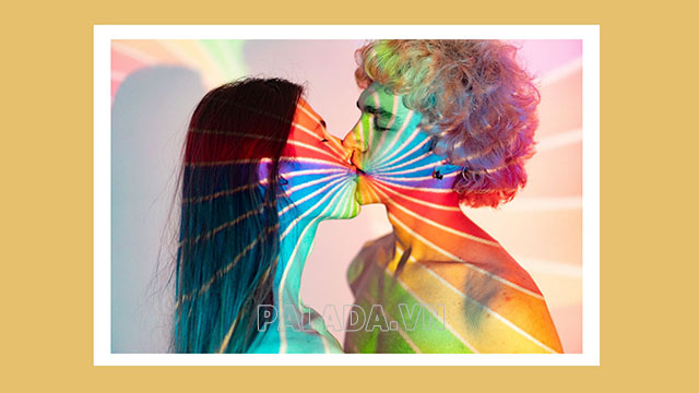 Rainbow kiss là kiểu hôn đầy táo bạo mà không phải cặp đôi nào cũng dám thực hiện