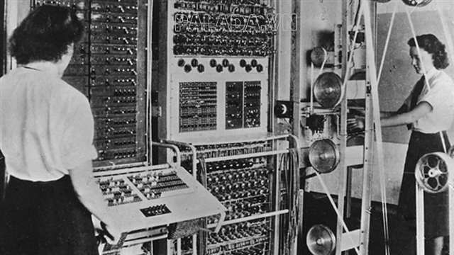 Máy Enigma - cỗ máy dùng để tạo mật mã và giải mã các thông tin mật