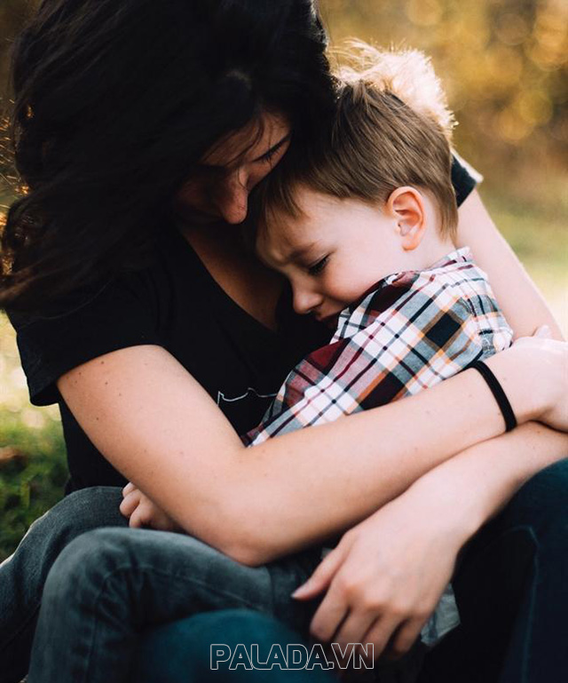 Cha mẹ đồng cảm với con cái khi chúng buồn