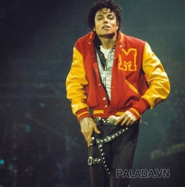Micheal Jackson đã mặc một chiếc Varsity Jacket trong MV “Thriller”