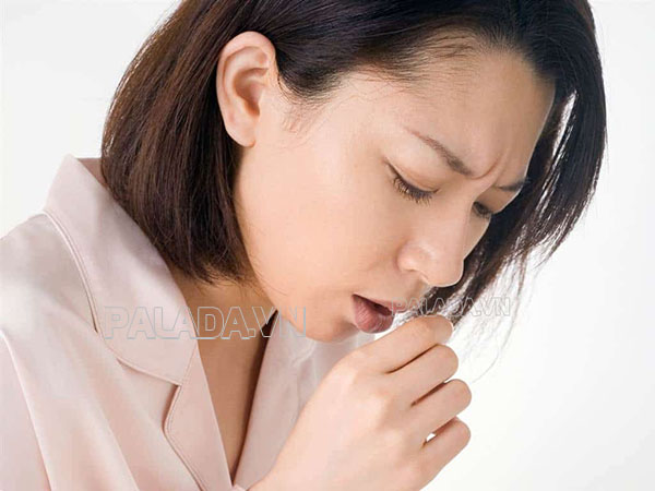 Nhiễm độc xyanua có thể gây ra tình trạng khó thở, tím tái