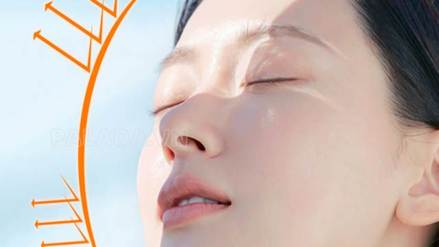 Bôi kem chống nắng thường xuyên để tránh lão hóa da và giữ Botox lâu hơn