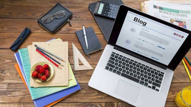 Công việc hàng ngày của blogger không chỉ xoay quanh việc viết bài