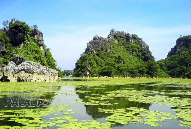 Khung cảnh thiên nhiên một góc hồ Quan Sơn