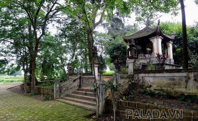 Hình ảnh lăng và đền thờ vua Ngô Quyền tại làng cổ Đường Lâm - Sơn Tây