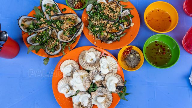 Những món ăn nhất định phải thử khi tới vịnh Lan Hạ
