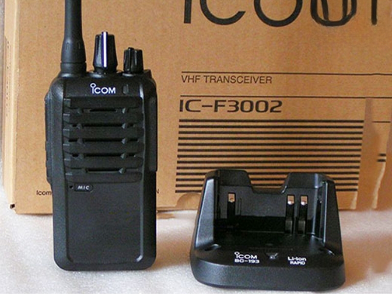 Icom IC-F3002