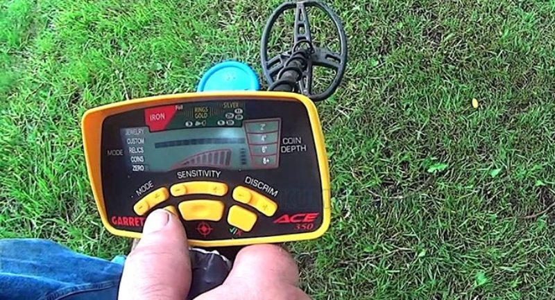 Máy bị lỗi hệ thống liên tục, tốn kém chi phí sửa chữa 