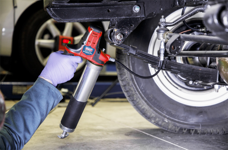 Lưu ý trong quá trình sử dụng và bảo quản máy bơm mỡ