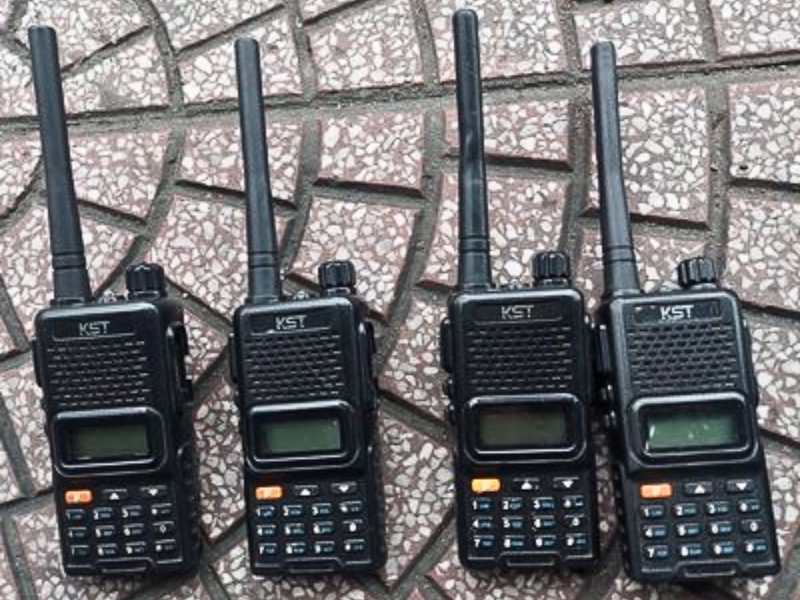 Máy bộ đàm cũ giá thường rẻ hơn 