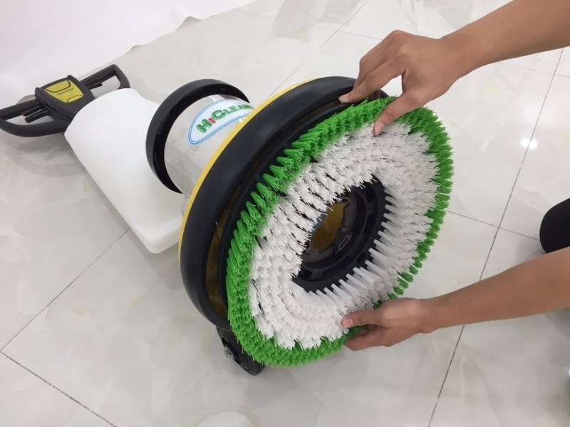 Tháo bàn chải và vệ sinh sau mỗi lần sử dụng